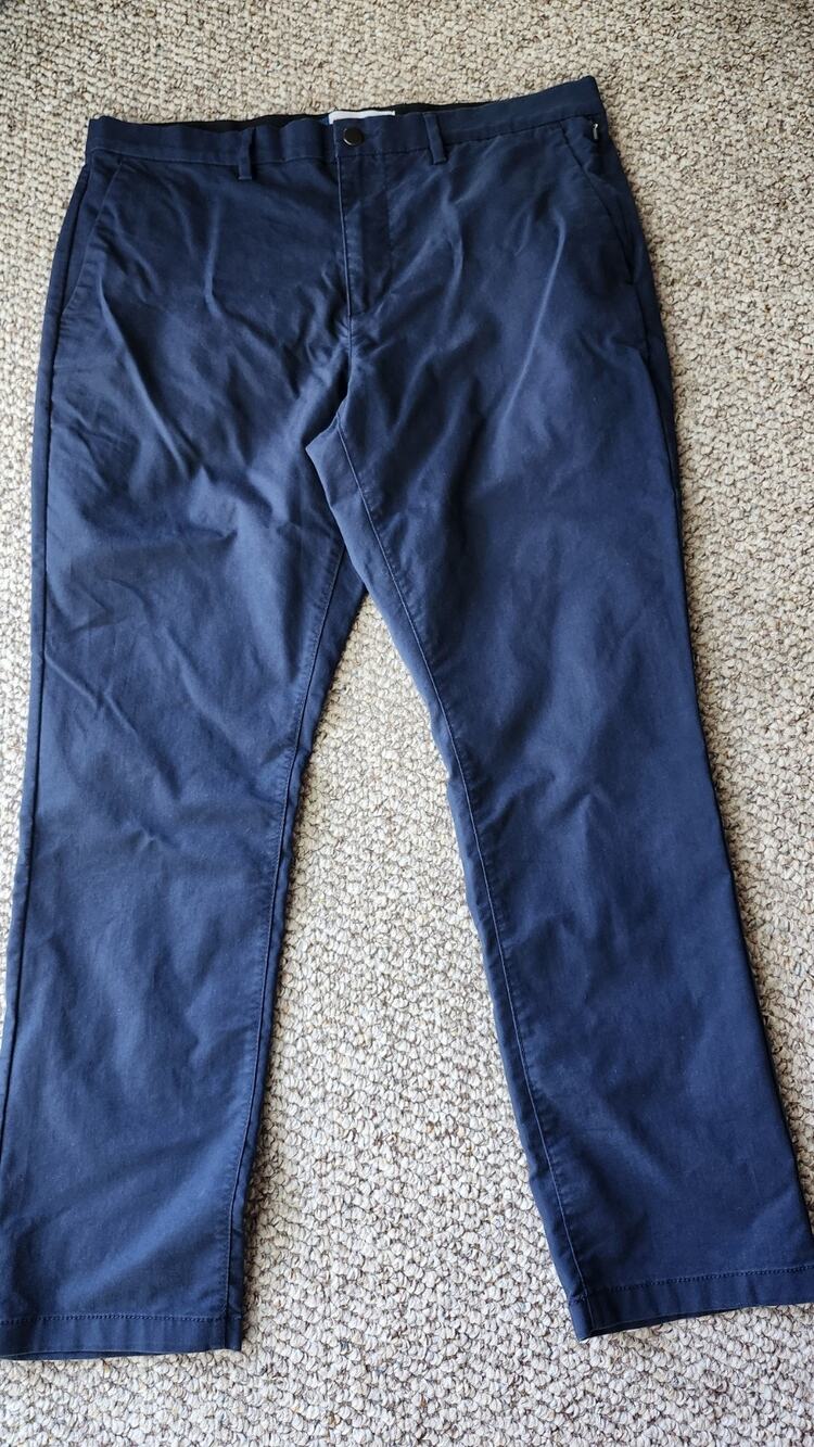 Old Navy Ultimate Tech Slim Chino Pants Mens 36x30 Navy Blue Built-In Flex #610